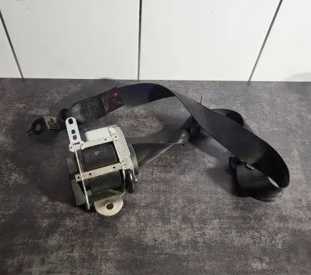 Seat Ibiza III (6L) Front seatbelt 04167053 047053 6L4857706L