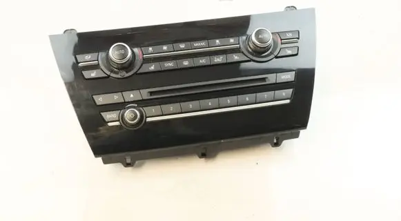 BMW X6M F86 Climate control unit 6819737 15B328MR0902