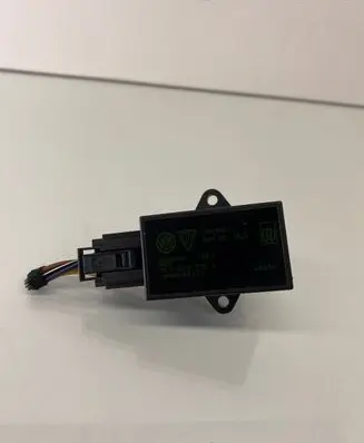 Volkswagen Touareg I Seat heating relay 7L0959772D