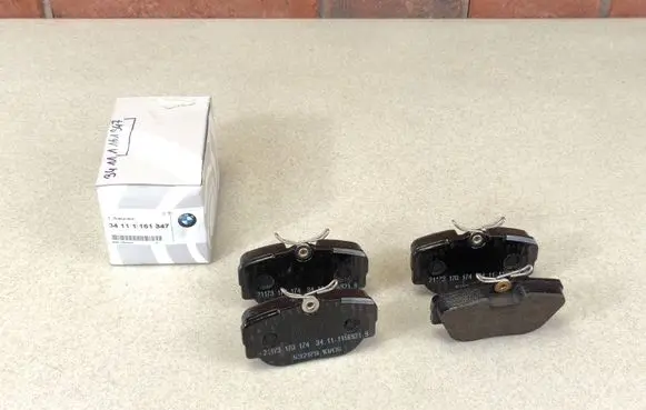 BMW 3 E30 Brake pads (front) 1161347 1157747 1156898