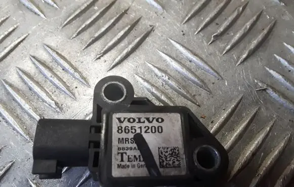 Volvo V50 Airbag deployment crash/impact sensor 8651200
