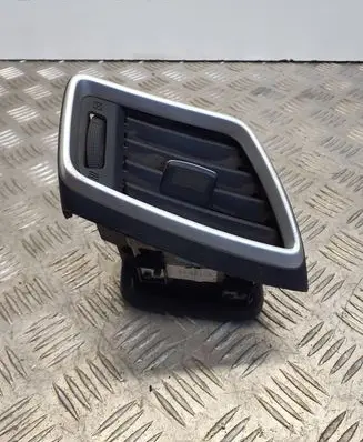 Nissan Qashqai Dashboard side air vent grill/cover trim 687604EA0A 687604EH0A PG05LLZ08