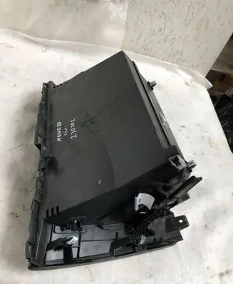 Ford Mondeo MK V Glove box Ds7313570