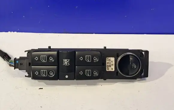 Mercedes-Benz S W220 Electric window control switch A2218213179