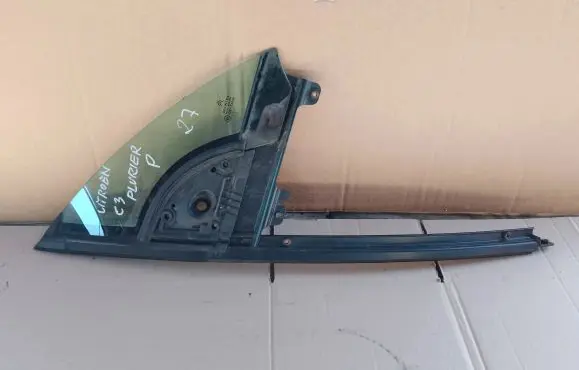 Citroen C3 Front vent window/glass (coupe) 