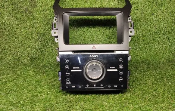 Ford Explorer Head unit multimedia control BB5T18A802CN