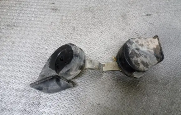 Mazda CX-7 Horn signal E911004095