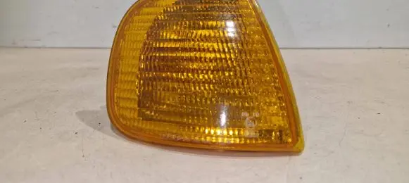 Seat Ibiza II (6k) Front indicator light 084411517r
