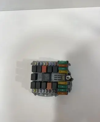 Iveco Daily 4th gen Fuse module 69501171