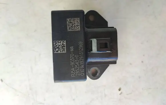 Ford Mustang VI Fuel pump relay FU5A9D370MA 28525430 0101K19291312969