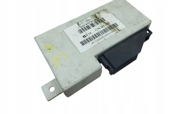 Mercedes-Benz C W202 Other control units/modules 2028203026 1176201810