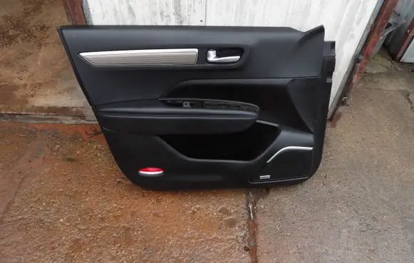 Renault Koleos II Front door card panel trim