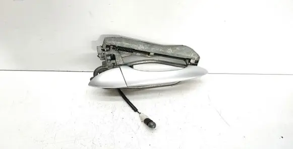 Rear door exterior handle/bracket