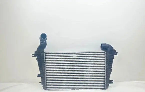 Opel Zafira B Intercooler radiator WTP8784 13223395 1896B