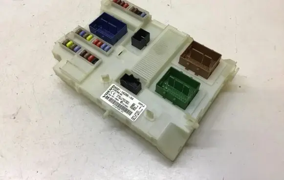 Volvo V60 Fuse module 31327995AA 31327995 BG9T14C256HA