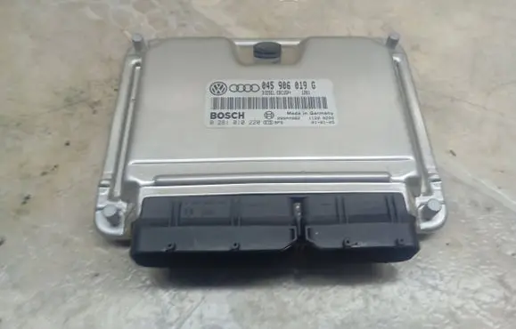 Audi A2 Engine control unit/module 045906019G 28SA4882 0281010220