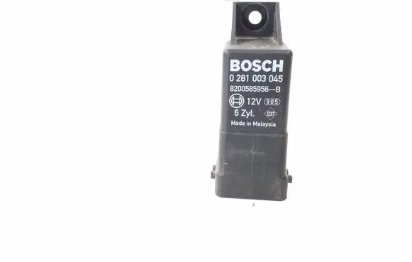 Infiniti FX Glow plug pre-heat relay 8200585956B 0281003045