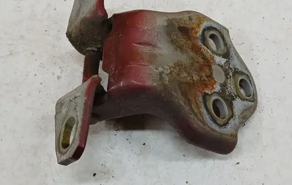Hyundai Santa Fe Front door upper hinge 