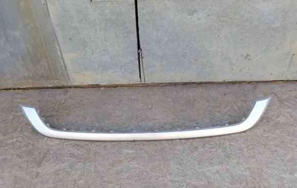Opel Mokka X Rear bumper trim bar molding 9835247980