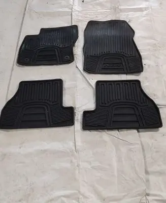 Ford Focus ST Car floor mat set CM5J5413086 CM5J541086AAW CM5J5413087