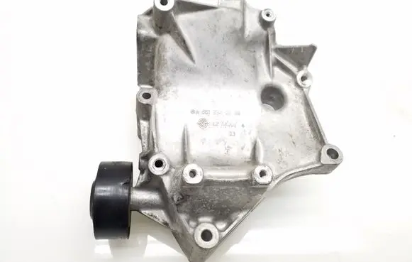 Mercedes-Benz C W205 Generator/alternator bracket A6512340339