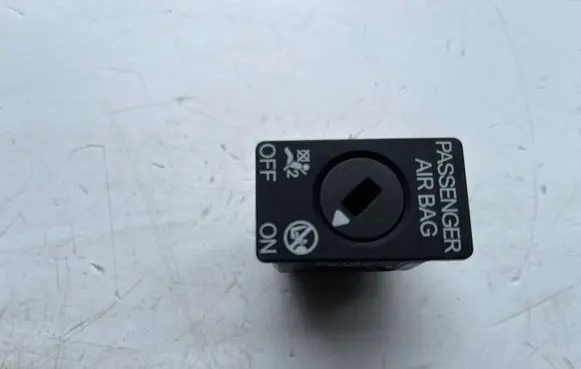 Volkswagen PASSAT B8 Passenger airbag on/off switch 5Q0919237