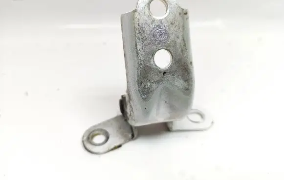 KIA Stonic Rear door lower hinge