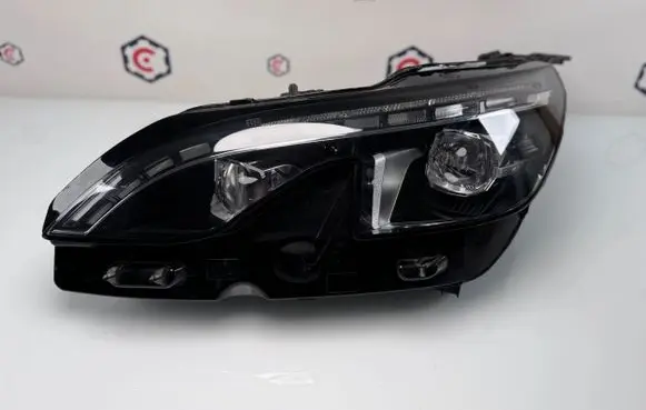 Peugeot 3008 II Headlight/headlamp 9837759780