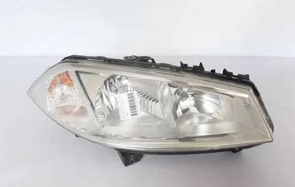 Renault Megane II Headlight/headlamp 8200073221