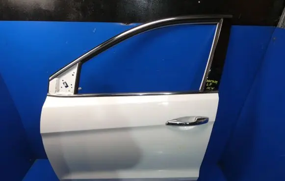Hyundai Grand Santa Fe NC Front door