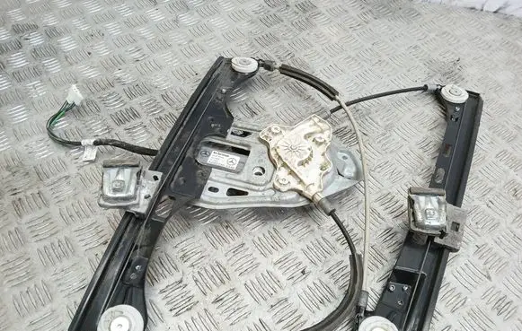 Mercedes-Benz C W203 Front door window regulator with motor A2037202346