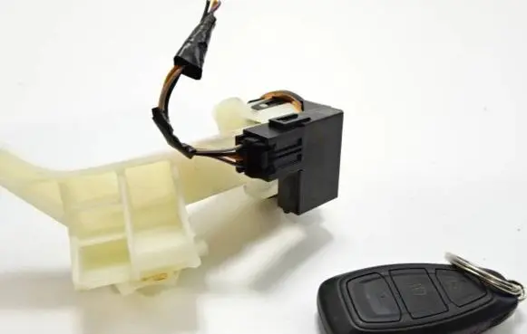 Ford Grand C-MAX Ignition lock 6E5T15607CA 11537779 11Z1E10274
