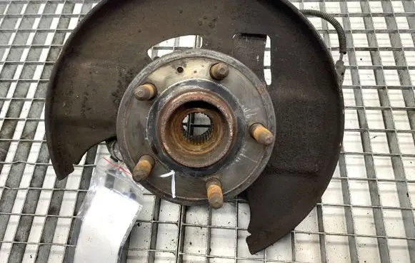 Opel Insignia A Front wheel hub spindle knuckle