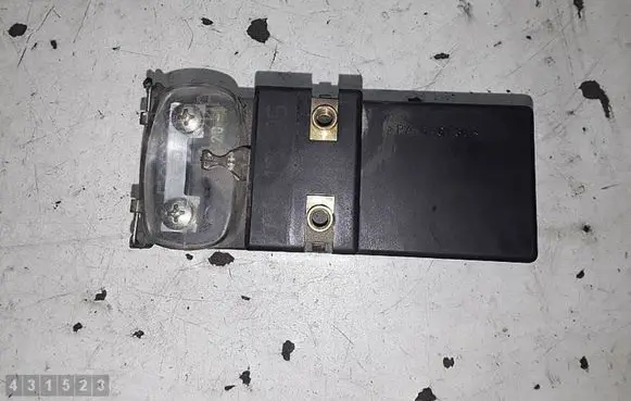 Volkswagen PASSAT B4 Coolant fan relay 357919506A