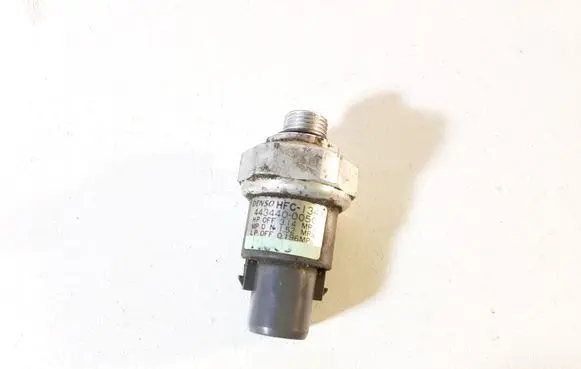 Toyota Corolla E120 E130 Air conditioning (A/C) pressure sensor 4434400050