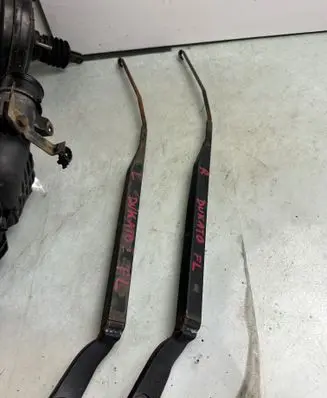 Peugeot 206 Front wiper blade arm 5252