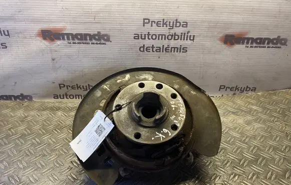 Rear wheel hub