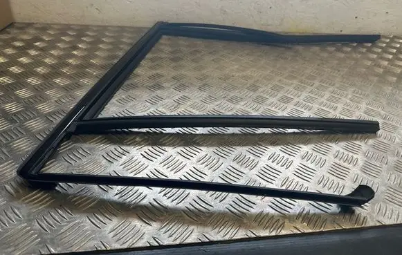 Other rear door trim element