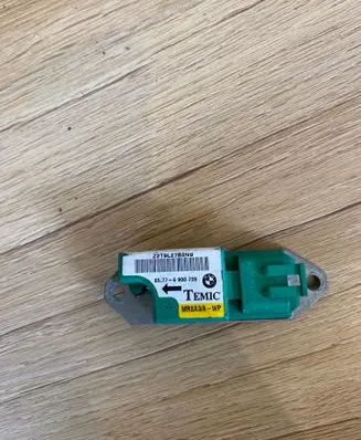 BMW X5 E53 Airbag deployment crash/impact sensor 6900728