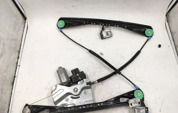 Lincoln LS Front door manual window regulator 992193101