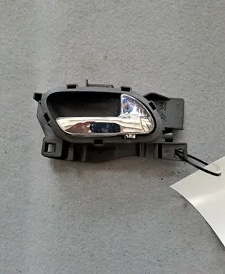 Peugeot 308 Front door interior handle 9660525380