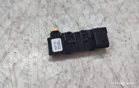 Mercedes-Benz CLS C218 X218 Rain sensor A2048210851