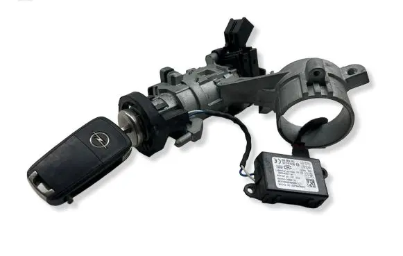 Opel Insignia A Ignition lock 