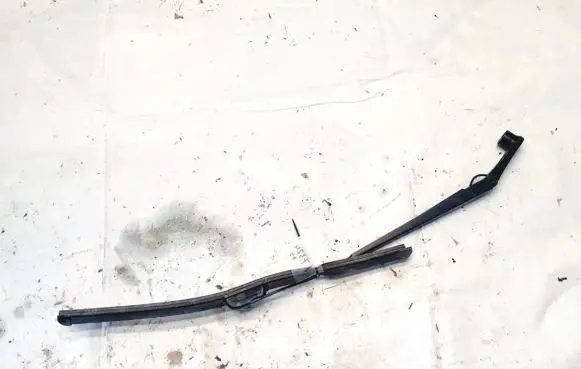 Jeep Grand Cherokee (WK) Front wiper blade arm