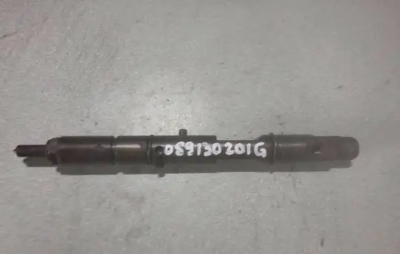 Audi A6 S6 C5 4B Fuel injector 059130201G