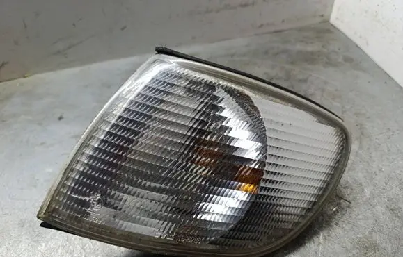 Audi A6 S6 C4 4A Front indicator light 