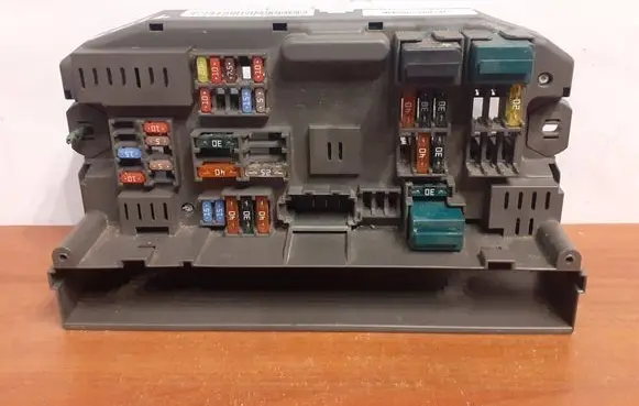 BMW X5 E70 Fuse module 518966010B 693169003 260608201755