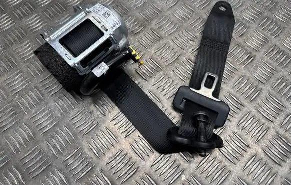 Fiat 500X Rear seatbelt 07356119510