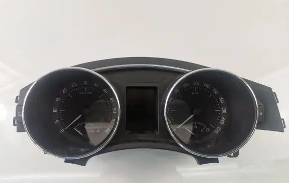 Skoda Superb B6 (3T) Speedometer (instrument cluster) 3T1920841M