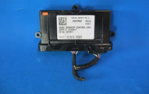 Tesla Model S Sunroof control unit/module 100751200A P0753P03K 10076611